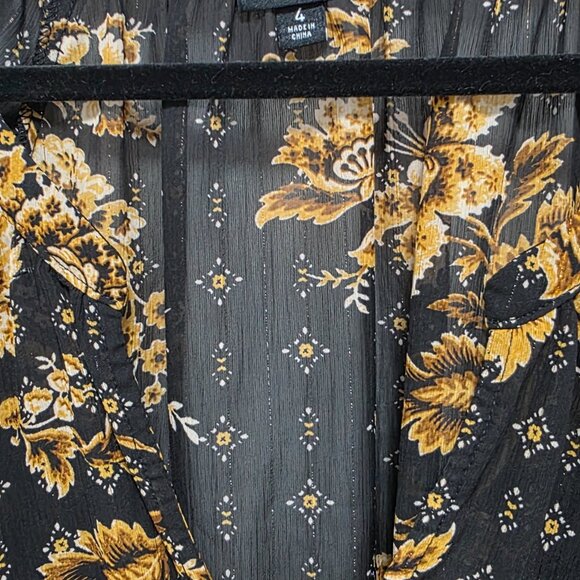 Worn Once Torrid Size 4 Blouse - Picture 3 of 3